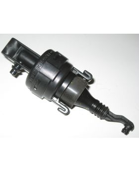 Mercedes W202 W210 Front Door Lock Vacuum Actuator Unit A2028000575 New Genuine